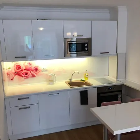 Luxuriöse 2 Zimmerwohnung mit Balkon/SPA/POOL Sunny Beach * Slantschew brjag
